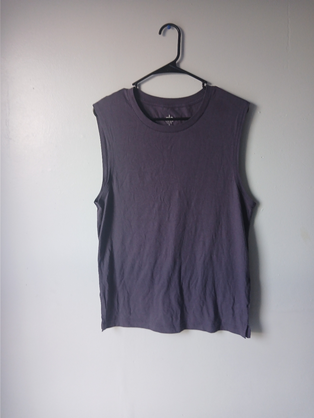ALO Yoga Men’s Sleeveless Tank Top - Plum